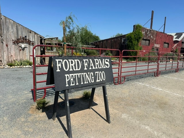 Ford Farms Petting Zoo entrance sign